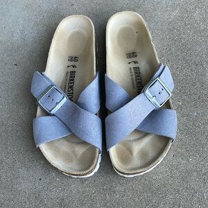 Birkenstock Siena
Suede Leather Purple Fog Euro Size 40